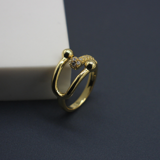 Adjustable Vintage Gold-tone Horseshoe Buckle Ring