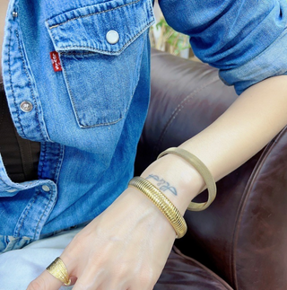 Retro Gold Bangle with Simple Threaded Pattern （Narrow）