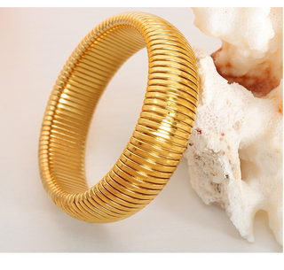 Retro Gold Bangle with Simple Threaded Pattern （Wide）