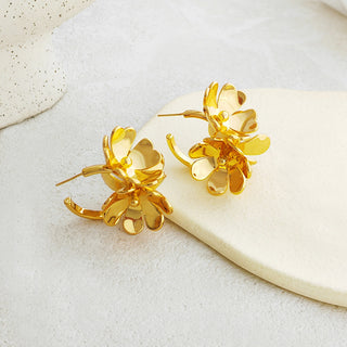 Golden Bloom Trillium Earrings