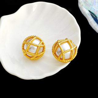 Geometric patterned pearl earrings